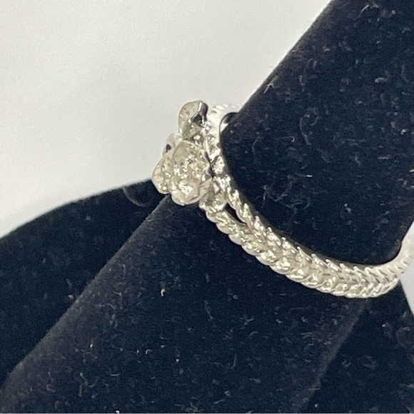 Silver Tone Rose Ring with Braid Band Size 7.5 - Picture 3 of 7